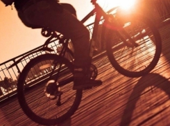 В Воронежской области в День знаний иномарка сбила школьника-велосипедиста 