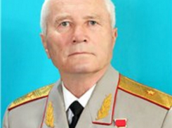 «Всё грибком заросло, дышать трудно», – генерал-майор КГБ в отставке уступил место молодым политикам в Воронеже