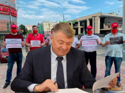 Богатства единоросса Князева и митинг коммунистов за Грудинина: чем за неделю отличились партии в Воронеже