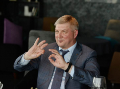 Губернатор Гусев выразил денежный респект танцору Bumblebee