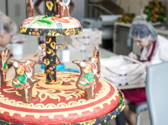 Подарочный пряник весом 15 килограммов могут сделать на заказ в Воронеже