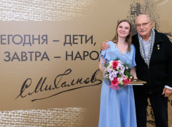 Казачья песня от Михалкова и магия Костенок: воронежская писательница прославилась на всю Россию