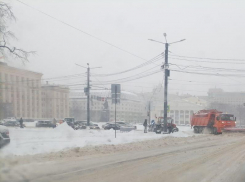 До восхода солнца: как будут убирать снег под окнами губернатора Воронежской области