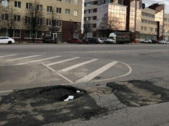 Однодневный ремонт дороги показали на фото в Воронеже