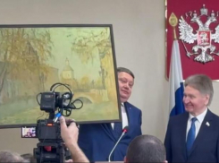 Как депутаты гордумы проводили Владимира Ходырева «собирать урожай»