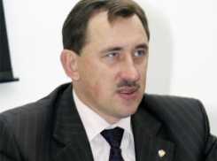 Ректора Воронежского архитектурно-строительного университета Юрия Борисова госпитализировали во Вьетнаме с подозрением на птичий грипп