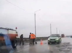 Губернатору Гусеву пожаловались на ежегодное «таяние» асфальта в Воронежской области