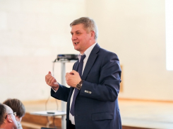 Воронежский губернатор Гусев набрал 9 очков влиятельности