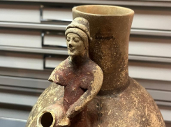 Греческие реликвии вернулись в воронежский музей имени Крамского