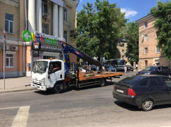 Любимое место офисных автохамов расчистили в Воронеже