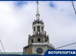 Внутренности башни с часами на площади Ленина показали в Воронеже
