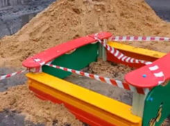 «Песочница для алкашей» стала песочницей раздора в Воронеже