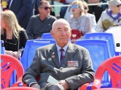 500 пластмассовых стульев из Китая закупают для празднования 90-летия образования Воронежской области