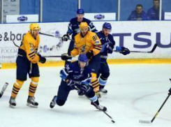 Воронежский «Буран» проиграл пензенскому «Дизелю», пропустив подряд 2 шайбы