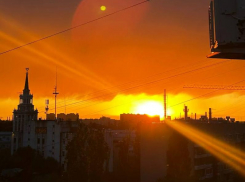 Огненное зарево озарило Воронеж после сильной бури