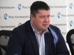 Директор воронежского филиала «Ростелекома» Сергей Фоменко отмечает 42-летие