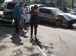Воронежцы сообщили, как в стельку пьяный водитель снес три машины на «встречке»