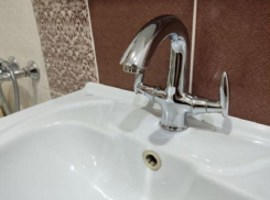 Названа причина резкого отключения холодной воды в крупном микрорайоне Воронежа