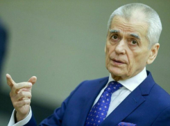 «Каждые пять минут повод выпить»: Онищенко обвинил российские сериалы в спаивании населения