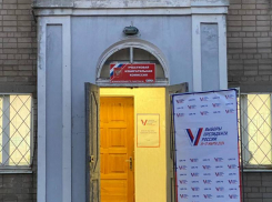 «Как это возможно?», – вход в избирательный участок шокировал воронежцев