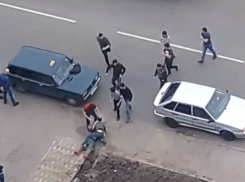 Массовую драку после Дня Победы сняли в Воронеже