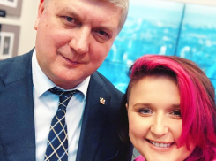 Совпадение: провластная блогер Робустова завела TikTok, когда губернатор Гусев выделил полмиллиона на пиар в нем