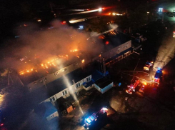 Горящую гостиницу на М-4 «Дон» сфотографировали с воздуха в Воронежской области