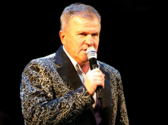 Ректор института искусств и народный артист Сергей Карпов отмечает 68-летие в Воронеже