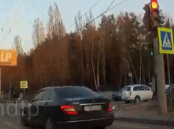 Воронежца на Mercedes оштрафовали после видео с лихачеством в интернете