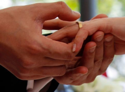 Жительница Воронежа стала фиктивной женой гражданина Афганистана 