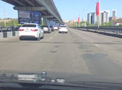 Полторы минуты позора Северного моста показали воронежцам 