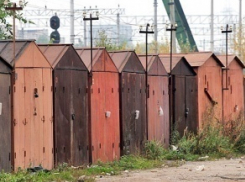 В Воронежской области подростки срывали крышу с гаражей и забирали ценные вещи 