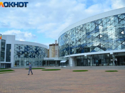 Мэрия продолжает наказывать за «косяки» строителей воронежской мегашколы 