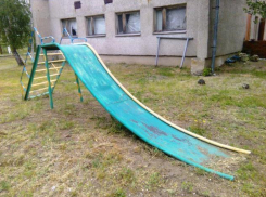 Детские игровые площадки в Воронежской области могли покалечить детей