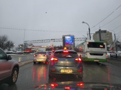 Город поплыл: оттепель парализовала Воронеж