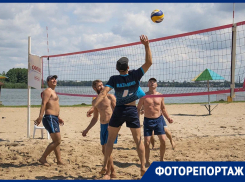 Оле-оле, вы в волейболе: опубликованы самые сочные кадры пляжного сражения любителей в Воронеже