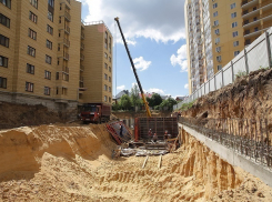 Жильцов «выборовских» домов подстерегает фекальная катастрофа