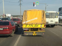 Автомобиль Карлсона поразил водителей пропеллером в Воронеже