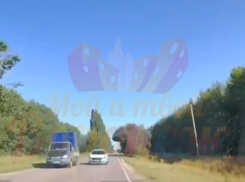 «Чуть не погубил четырех человек!» – опасный маневр попал на видео в Воронежской области