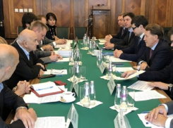 Алексей Гордеев встретился с «лучшими умами»