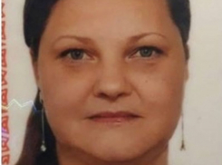 Плотная женщина в черном пальто до колен пропала в Отрадном под Воронежем