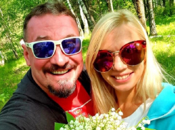 Жена арестованного депутата Кочетова эмоционально оправдала мужа 