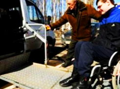 Для пожилых воронежцев и инвалидов начало работать «Социальное такси»