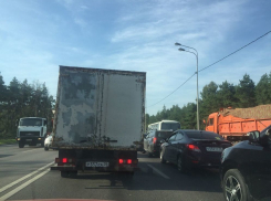 С утра новой рабочей недели Воронеж встал в пробках