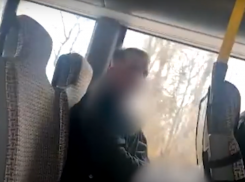 Воронежского онаниста застали за делом в популярном автобусе