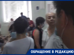 Душные очереди у регистратуры готовы терпеть воронежцы ради прививки от Covid-19