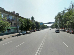 В Центре Воронежа столкнулись «ВАЗ-2106» и «ВАЗ-2110»