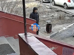 Эксгибиционист показал половой орган ребенку возле Воронежского ЖК