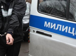 В Воронежской области пенсионер показал стриптиз подросткам 