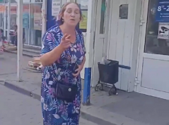 «Проститутка ты деревенская!»: межэтнический торговый конфликт попал на видео в Воронеже 